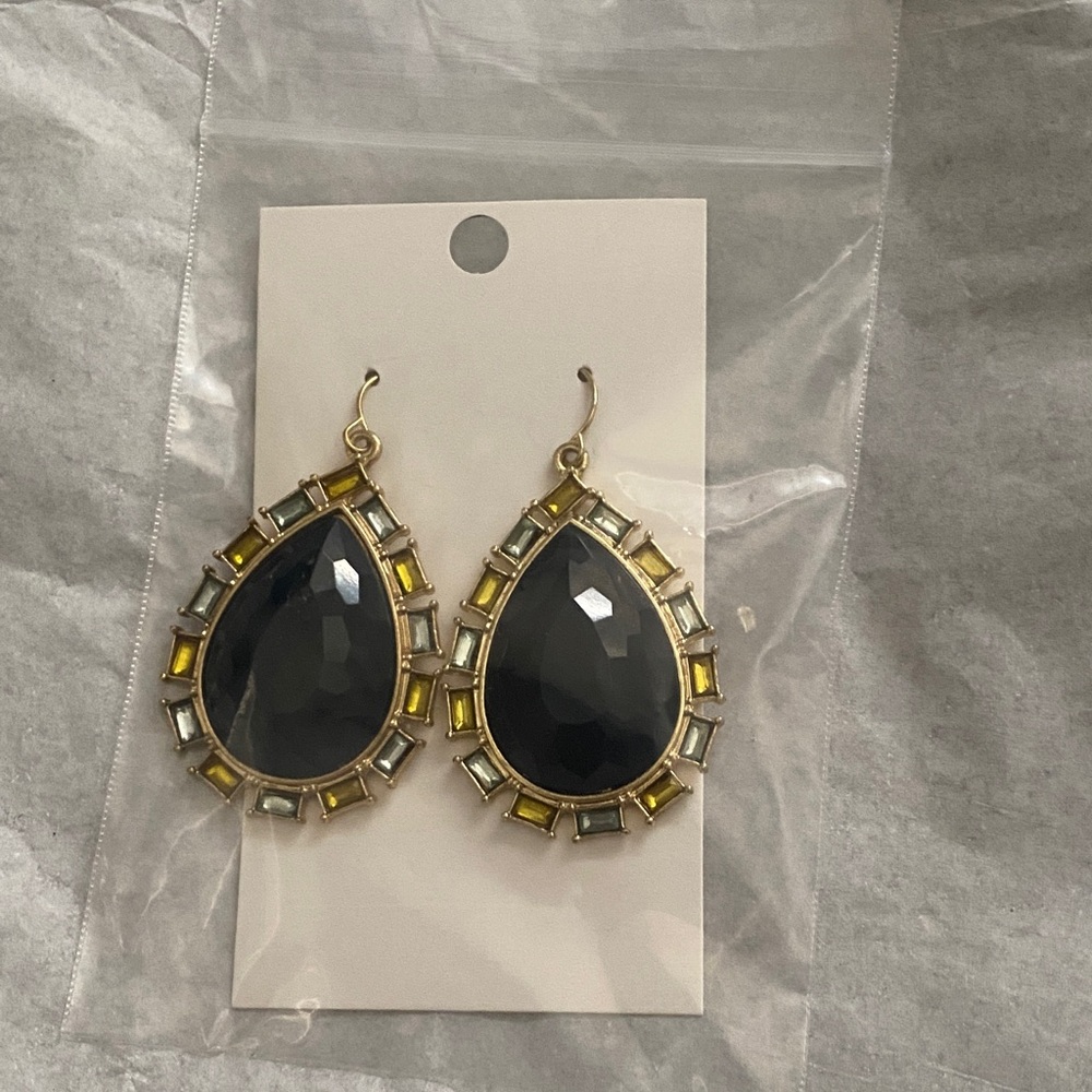 Elegant Gold and Black Teardrop Earrings